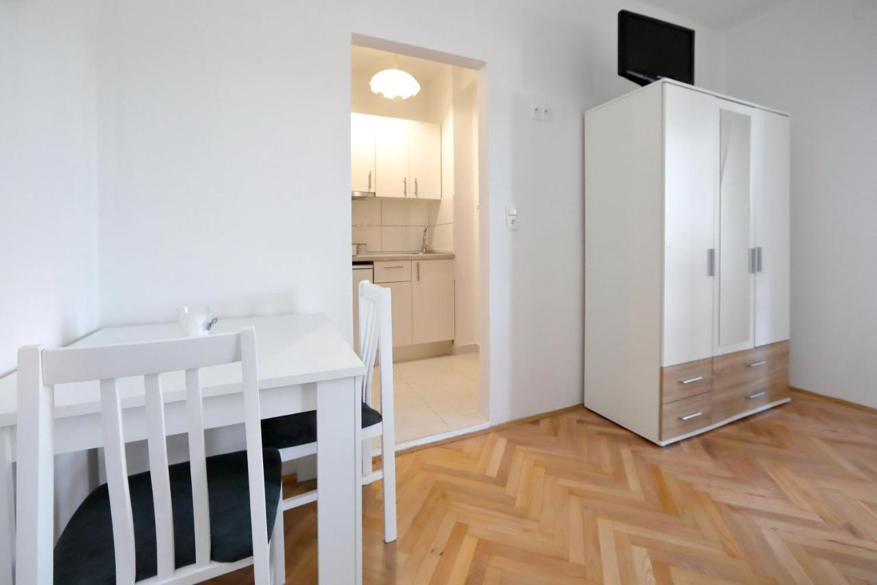 Apartmani Jagoda ビビニェ エクステリア 写真