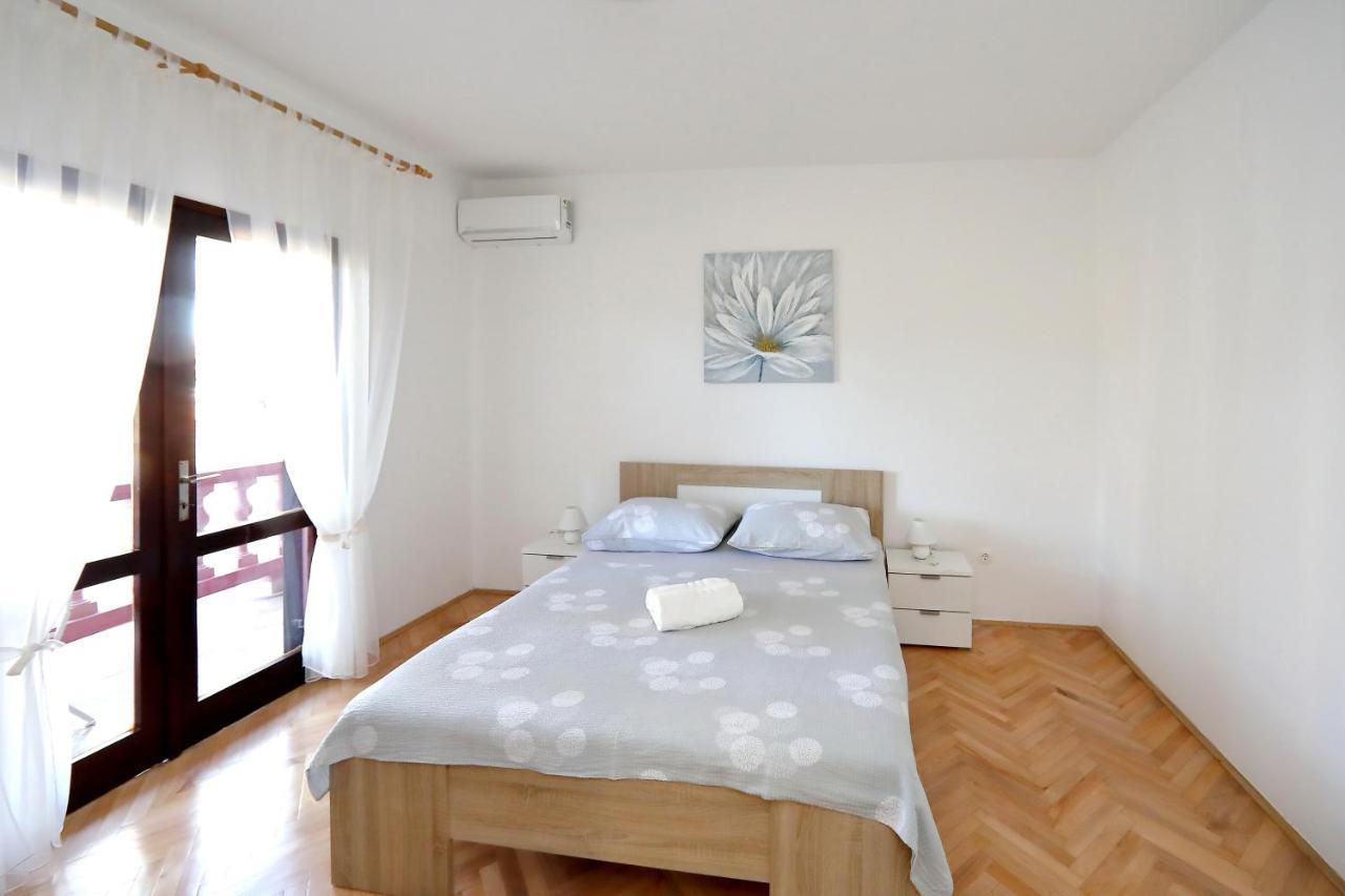 Apartmani Jagoda ビビニェ エクステリア 写真