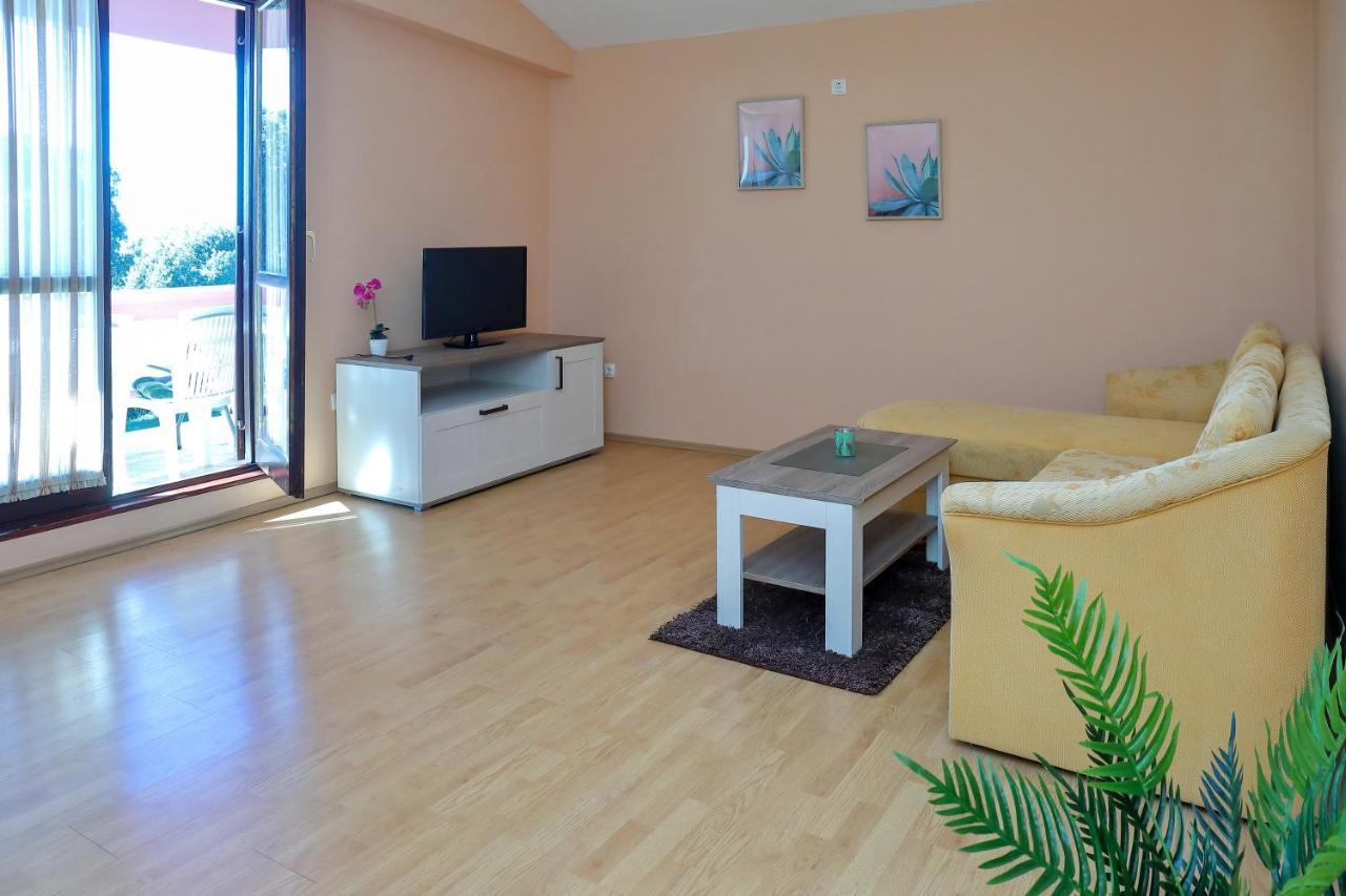 Apartmani Jagoda ビビニェ エクステリア 写真