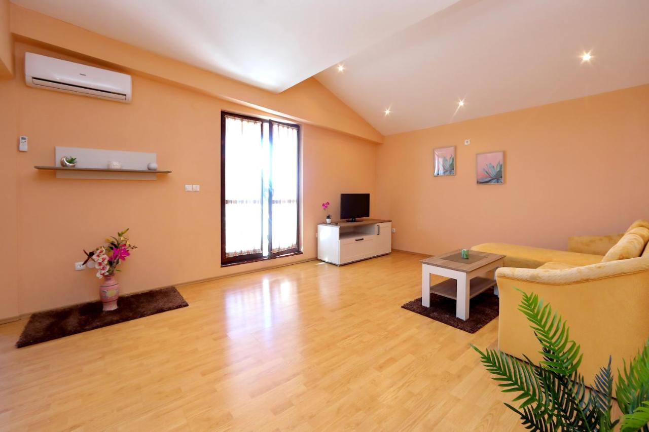 Apartmani Jagoda ビビニェ エクステリア 写真