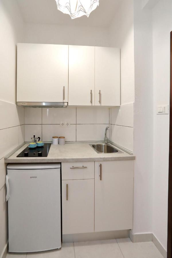 Apartmani Jagoda ビビニェ エクステリア 写真